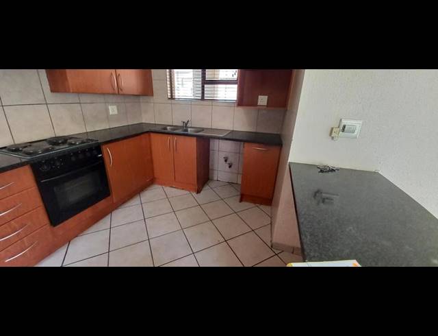 3 BEDROOM PROPERTY TO RENT IN MANTEVREDE